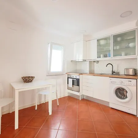 Apartment 2 Guest In The Center Of Alfama *